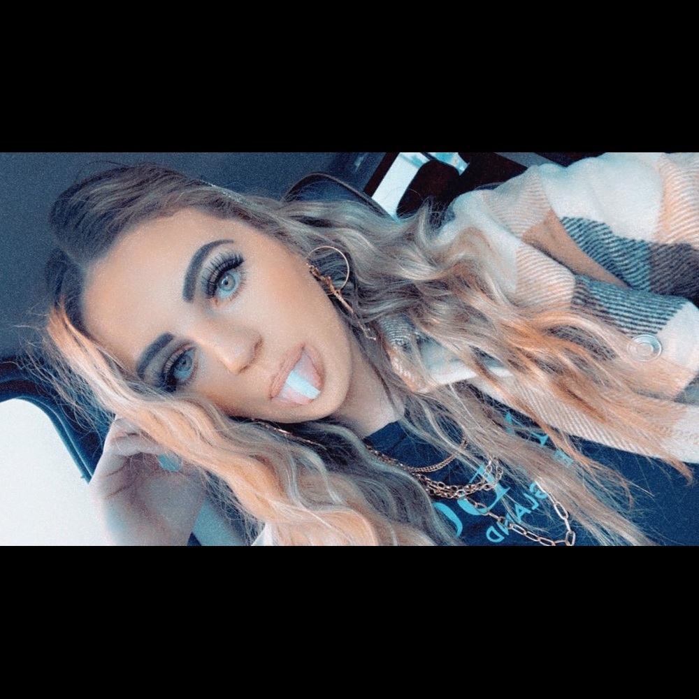 Meet your Posher, Marka